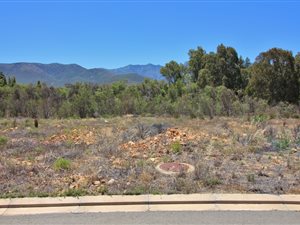 708 m² Land available in Robertson