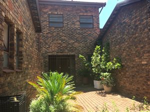 3 Bedroom Townhouse in Bedford Park