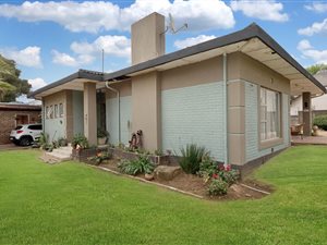 3 Bed House in Plantation