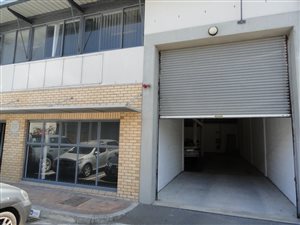 549 m² Commercial space in Airport Industria