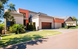 4 Bedroom House in Mooikloof Equestrian Estate