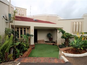 10 Bed House in Amanzimtoti