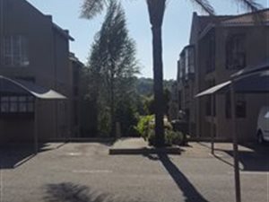 Bachelor apartment in Melville
