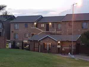 2 Bed Apartment in Chloorkop