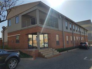 2071 m² Industrial space in Clayville