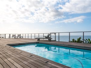 5 Bed House in Sheffield Beach