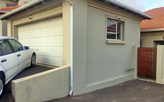 3 Bedroom Simplex in Winchester Hills