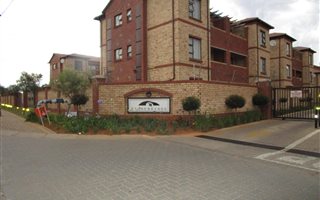 2 Bedroom Apartment in Randpark Ridge