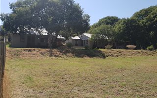 2 Bedroom House in Hennops River