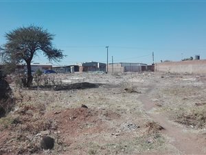 2100 m² Land available in Mabopane