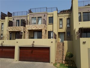 3 Bed Duplex in Constantia Kloof