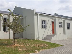 4 Bed House in Nuutgevonden