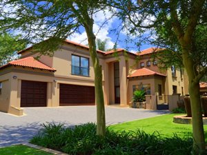 5 Bedroom House in Ruimsig