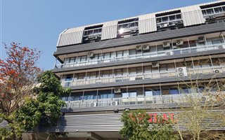 73 m² Commercial space in Lynnwood