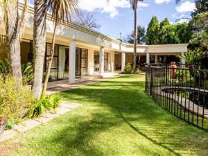 4 Bed House in Birdhaven