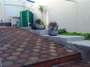 1 Bed Flat in Bluff
