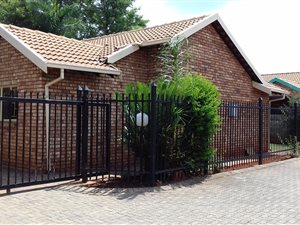 3 Bed Simplex in Hesteapark