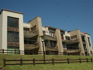 3 Bed Apartment in Emfuleni Golf Estate