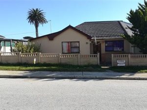 2 Bed House in South End