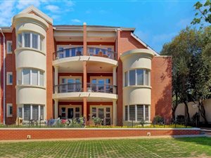 2 Bed Apartment in Melrose North