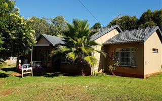 3 Bedroom House in Weltevreden Park