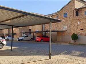 2 Bed Townhouse in Honeydew