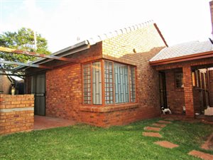 3 Bed Townhouse in Clubview