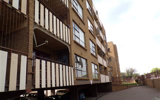 2 Bedroom Flat in Vereeniging Central