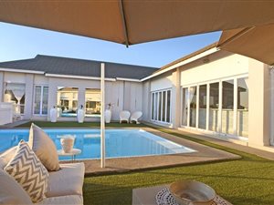 6 Bed House in Dunblane Estate