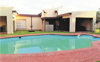 4 Bedroom House in Flamingo Park