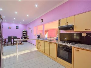 3 Bedroom Townhouse in Birchleigh North