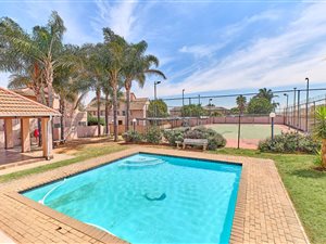 1 Bed Apartment in Radiokop