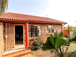 3 Bed Townhouse in Wierda Glen