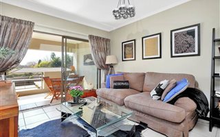 2 Bedroom Apartment in Bryanston West