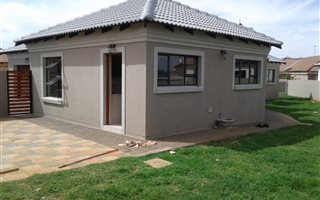 3 Bedroom House in Doornpoort and surrounds