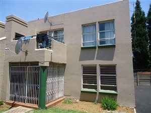 2 Bed Apartment in Grobler Park