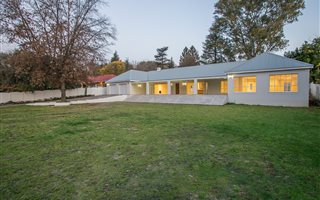 3 Bedroom House in Bryanston West