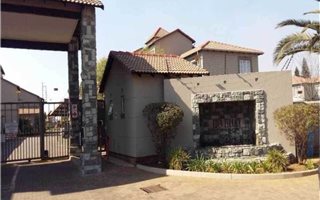 3 Bedroom Townhouse in Edenglen