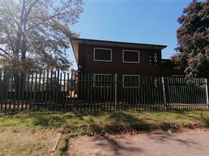 2 Bed Apartment in Driehoek