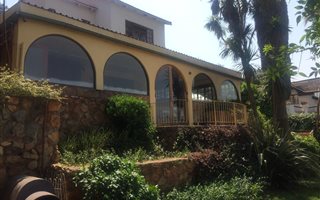 3 Bedroom House in Bezuidenhout Valley