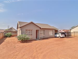 3 Bed House in Kirkney
