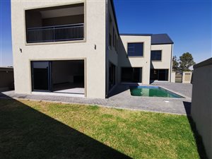 4 Bed House in Heron Banks Golf And River Estate