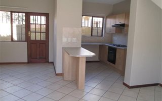 2 Bedroom Duplex in Mooikloof Equestrian Estate