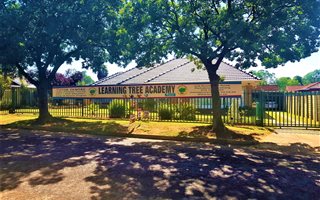 6 Bedroom House in Parkdene