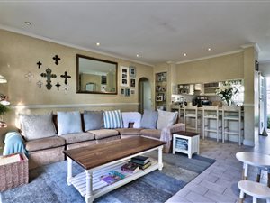 3 Bed House in Rondebosch