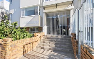2 Bedroom Apartment in Green Point