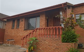 3 Bedroom House in Raisethorpe