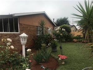 3 Bed House in Edelweiss