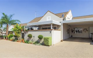 2 Bedroom Townhouse in Willow Park Manor