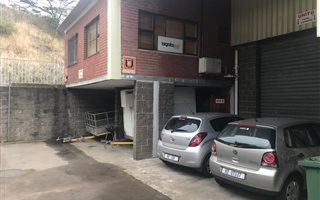 165 m² Commercial space in Briardene
